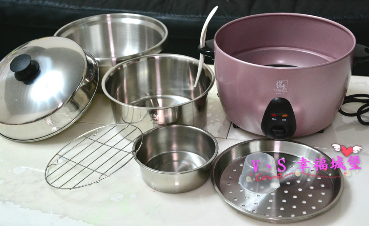 【家電分享】電鍋炒米粉 鍋寶全能不鏽鋼電鍋11人份(玫瑰金),100%台灣製造 分離式304不鏽鋼外鍋,讓你不用瓦斯爐就可以煮出美味料理
