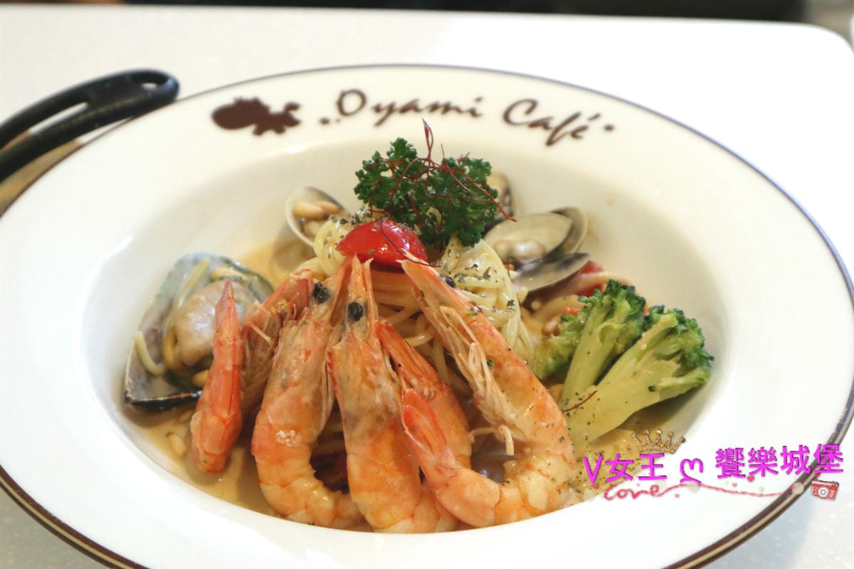 【板橋美食】Oyami 板橋新埔店 夢幻裝潢,讓姐妹聊天
