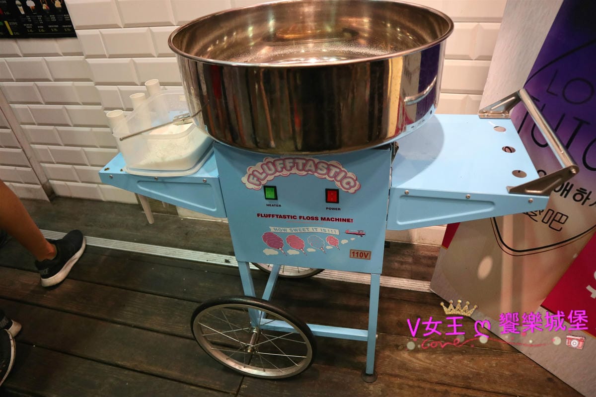 【台中逢甲飲品】逢甲夜市 歡樂星商圈 戀愛吧 超美漸層