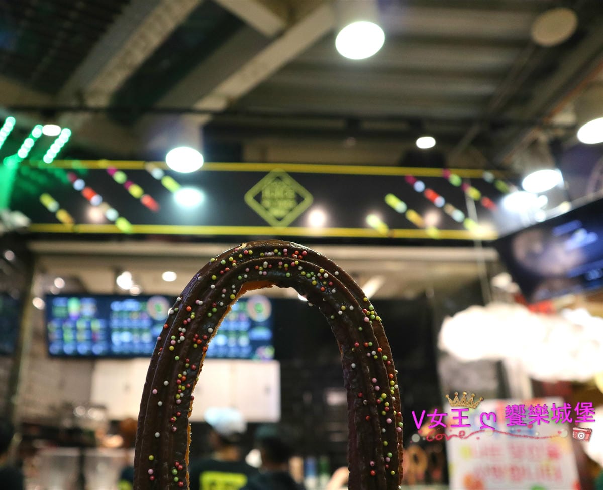 【台中逢甲飲品】逢甲夜市 歡樂星商圈 戀愛吧 超美漸層