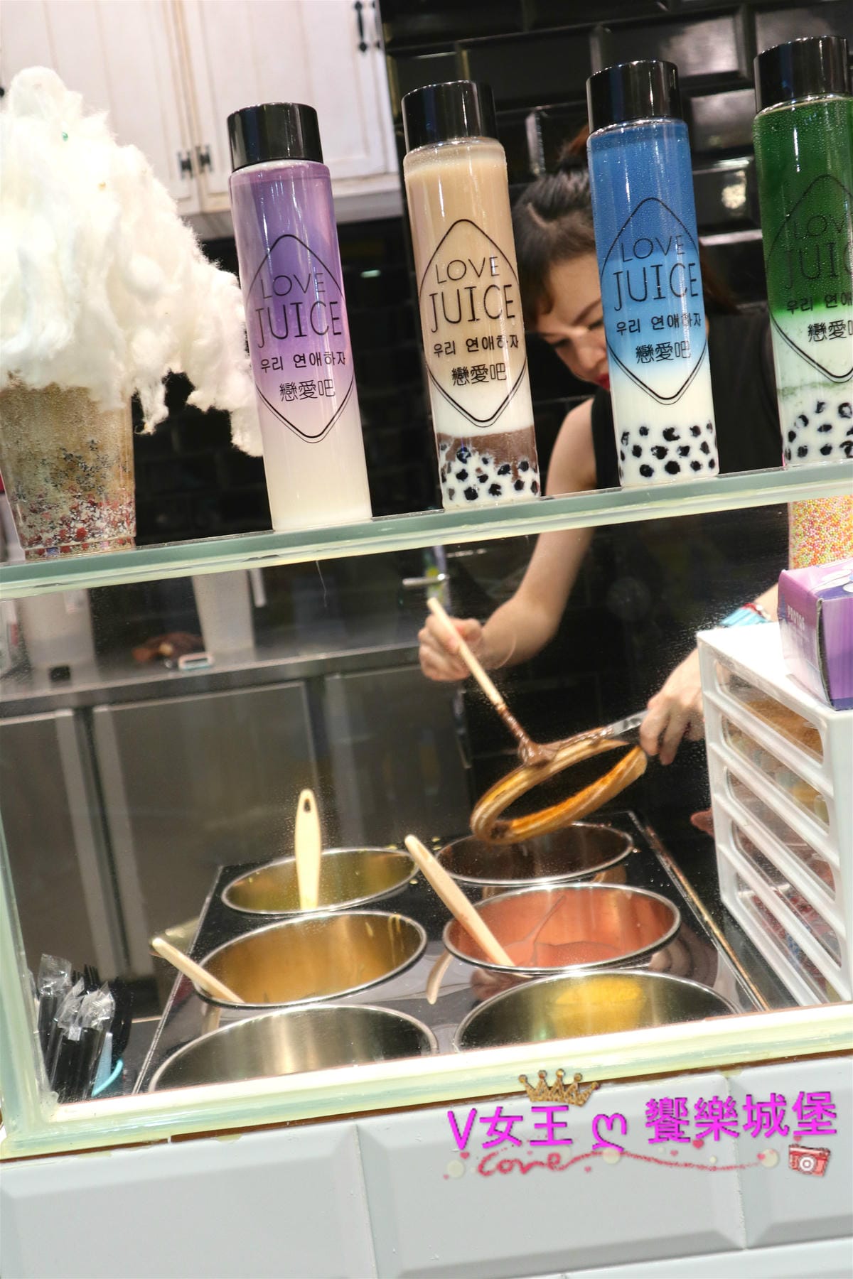 【台中逢甲飲品】逢甲夜市 歡樂星商圈 戀愛吧 超美漸層