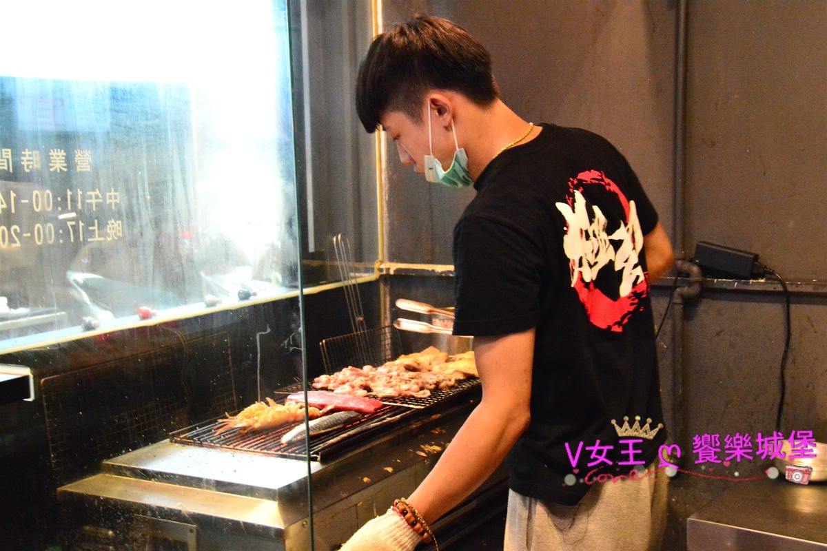 【板橋美食】二訪 極幻燒肉丼飯,為的就是 限量 現點 【板橋美食】二訪 極幻燒肉丼飯,為的就是 限量 現點