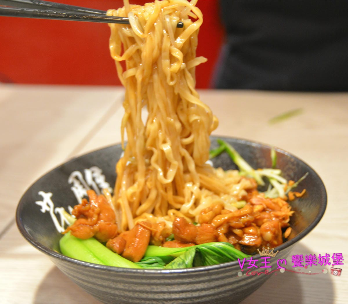 【景美美食】捷運景美站 一品花雕雞麵,堅持使用最完美的食材