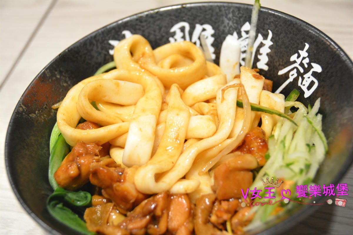 【景美美食】捷運景美站 一品花雕雞麵,堅持使用最完美的食材