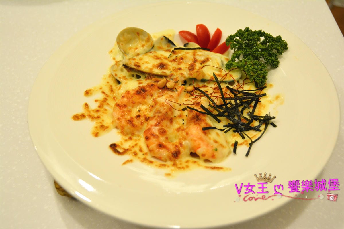 【板橋美食】四訪 Oyami cafe 板橋新埔店 好吃 【板橋美食】四訪 Oyami cafe 板橋新埔店 好吃