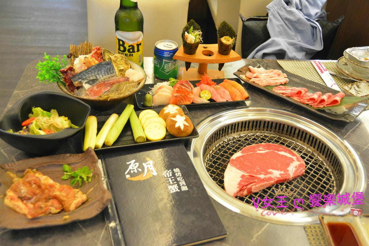 【食。板橋】原月日式頂級帝王蟹燒烤吃到飽 帝王蟹、生魚片 【食。板橋】原月日式頂級帝王蟹燒烤吃到飽 帝王蟹、生魚片