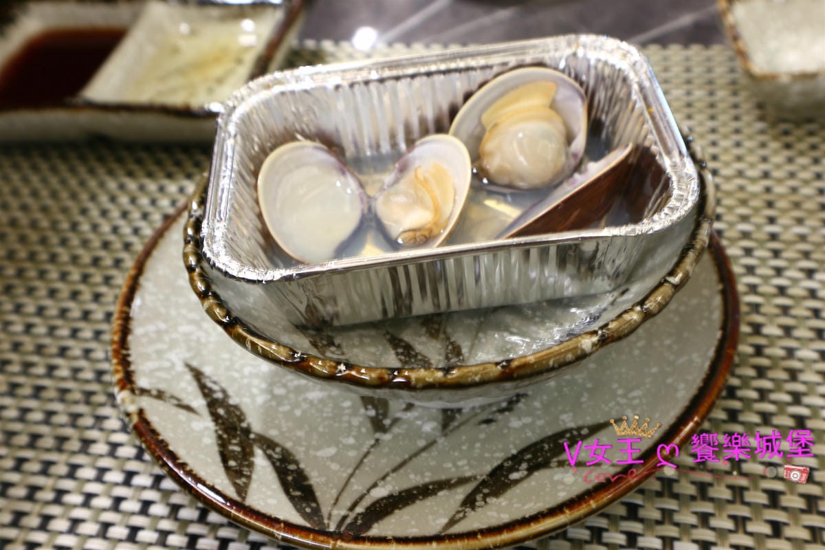 【食。板橋】原月日式頂級帝王蟹燒烤吃到飽 帝王蟹、生魚片 【食。板橋】原月日式頂級帝王蟹燒烤吃到飽 帝王蟹、生魚片