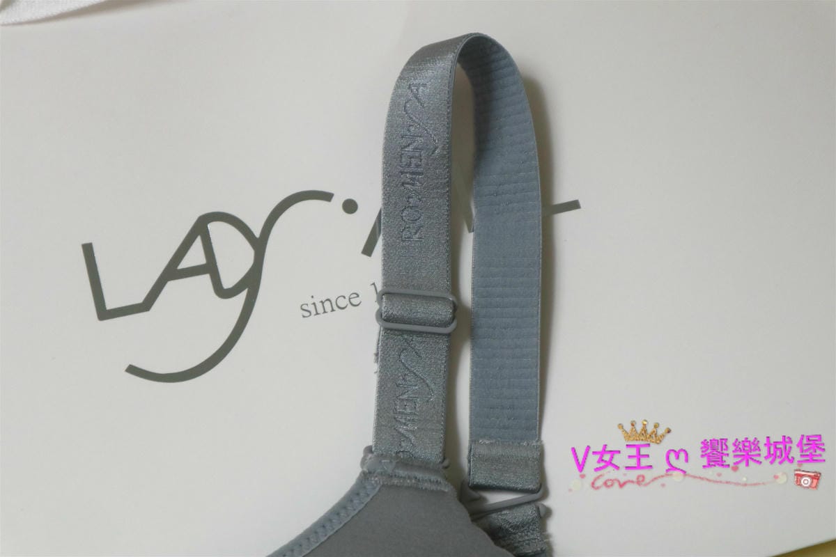 IMG_5780_meitu_38.jpg IMG_5780_meitu_38.jpg