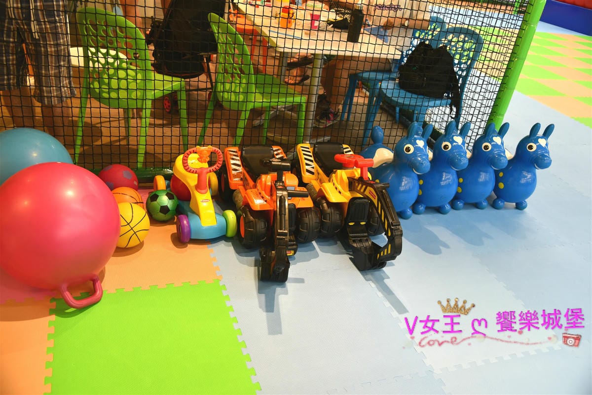 【台北松山區親子餐廳】 跳跳蛙親子運動餐廳 搬家後二訪,