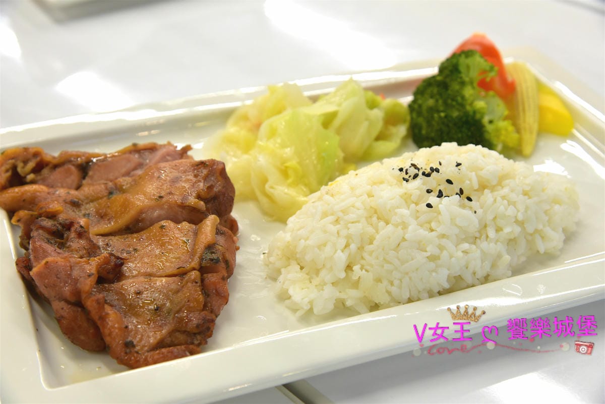 【台北松山區親子餐廳】 跳跳蛙親子運動餐廳 搬家後二訪,