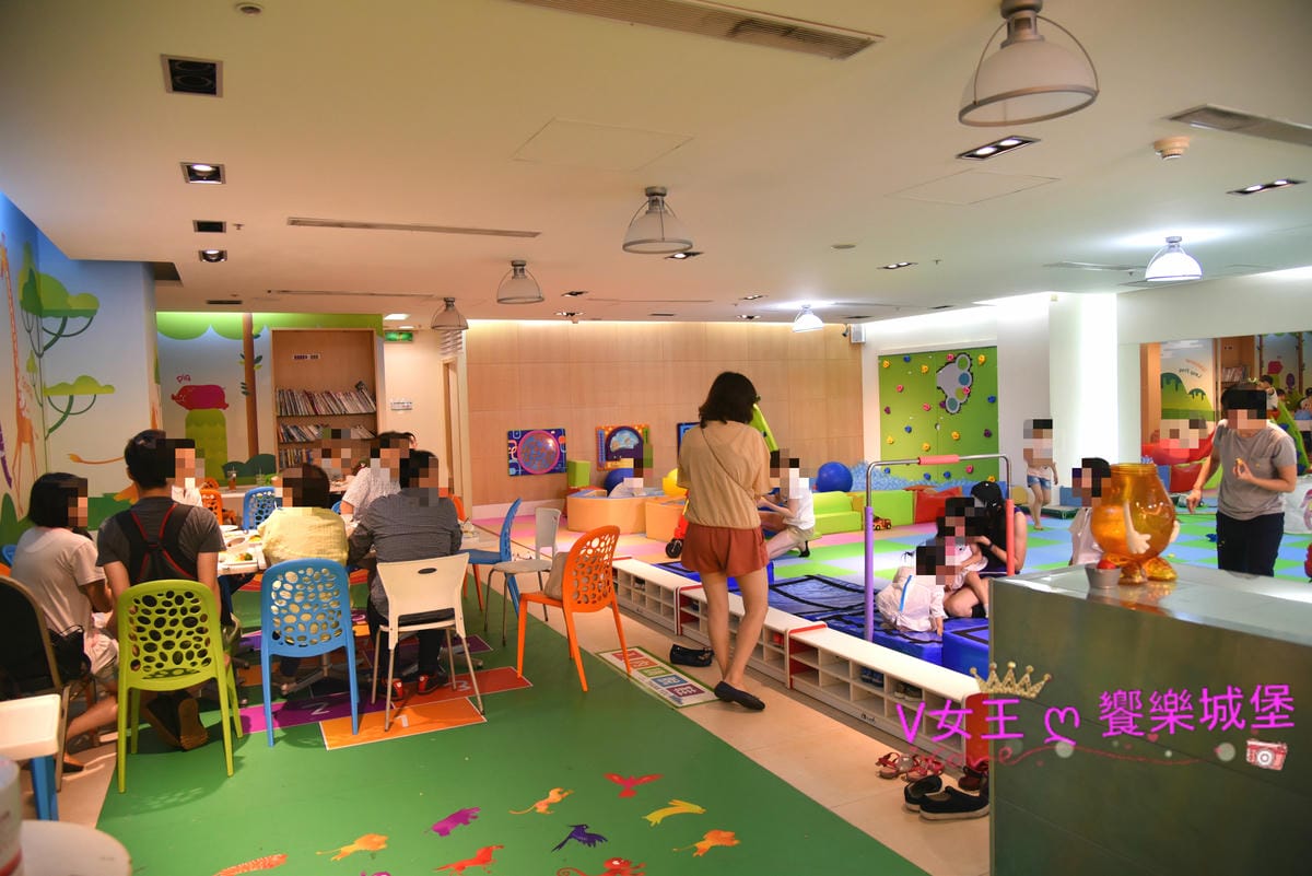 【台北松山區親子餐廳】 跳跳蛙親子運動餐廳 搬家後二訪,