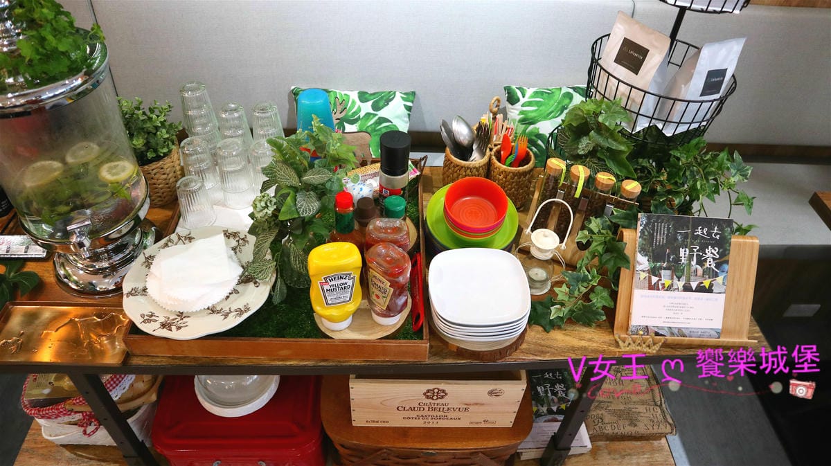 【台北信義安和美食】璐露野生活 LULUYELIFE CAFÉ 野餐餐廳 誰說不能在室內野餐,華麗的雙人派對野餐桌,跟姊妹享受不被風吹日曬的野餐日