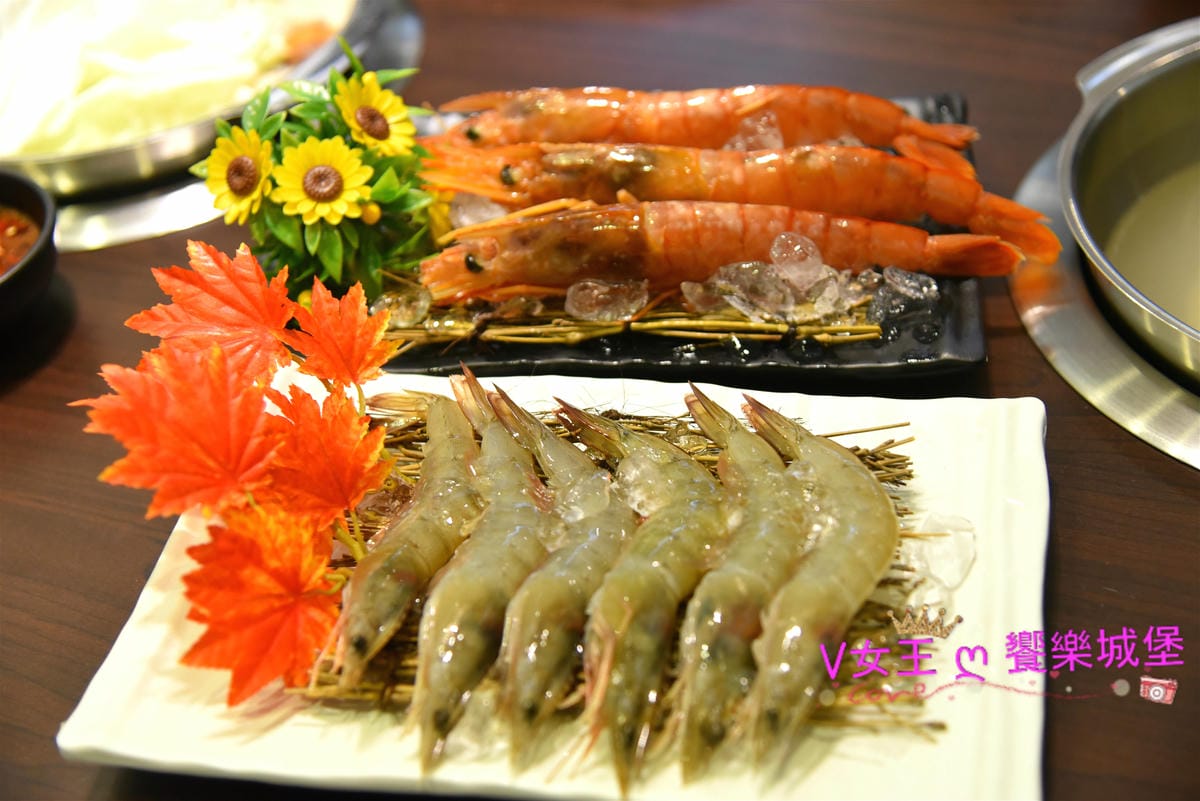 【板橋後站美食】化饈火鍋《原肉、海鮮、時蔬 專賣》來喔,快