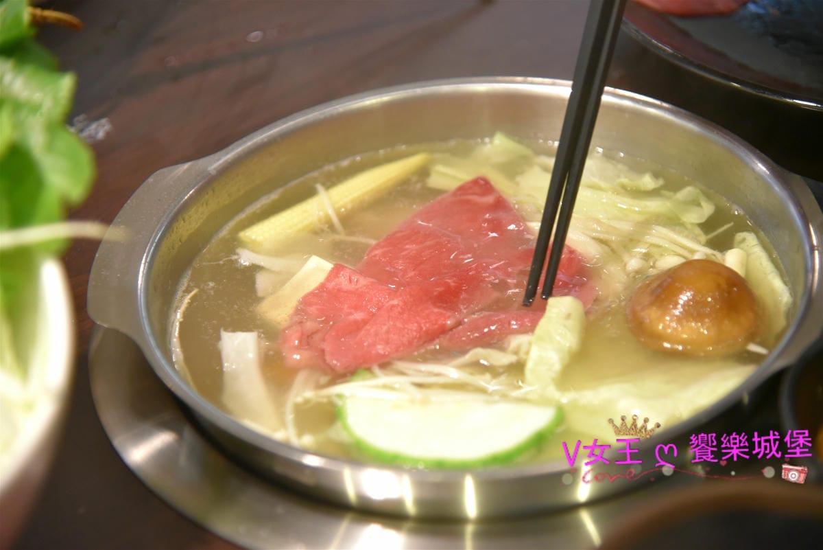 【板橋後站美食】化饈火鍋《原肉、海鮮、時蔬 專賣》來喔,快