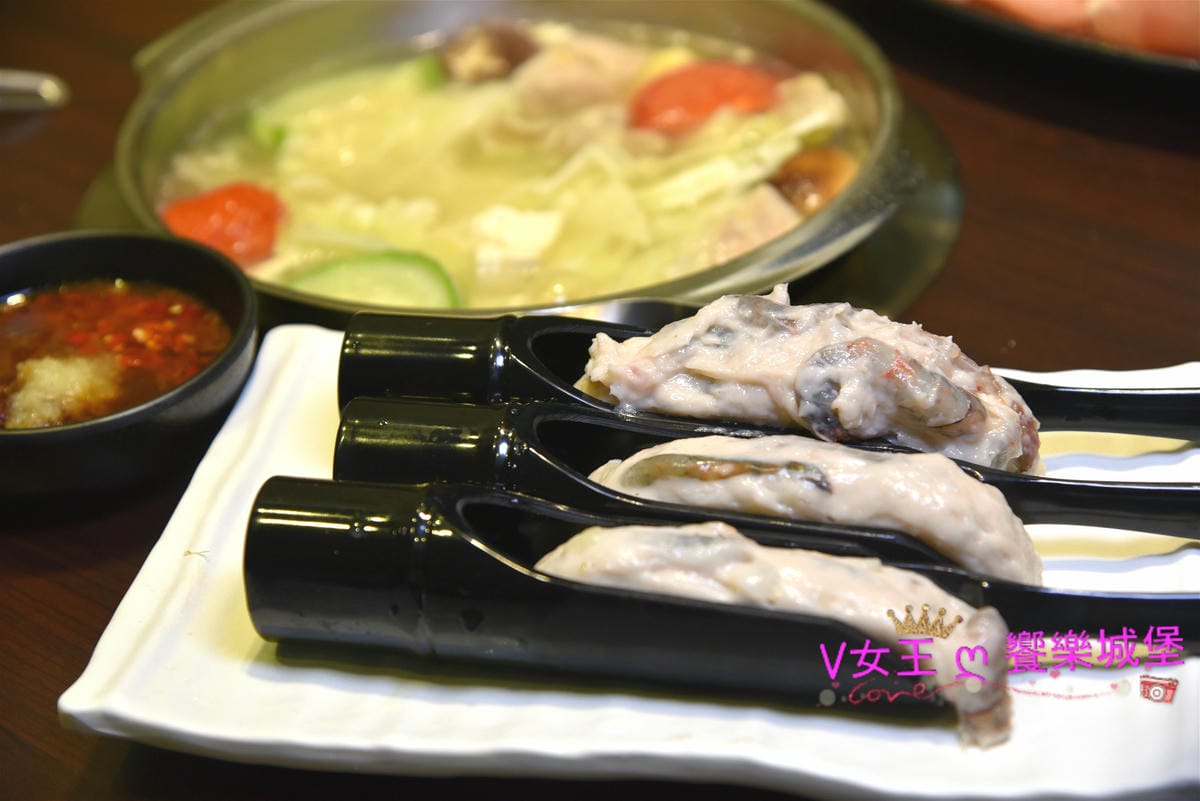 【板橋後站美食】化饈火鍋《原肉、海鮮、時蔬 專賣》來喔,快 【板橋後站美食】化饈火鍋《原肉、海鮮、時蔬 專賣》來喔,快