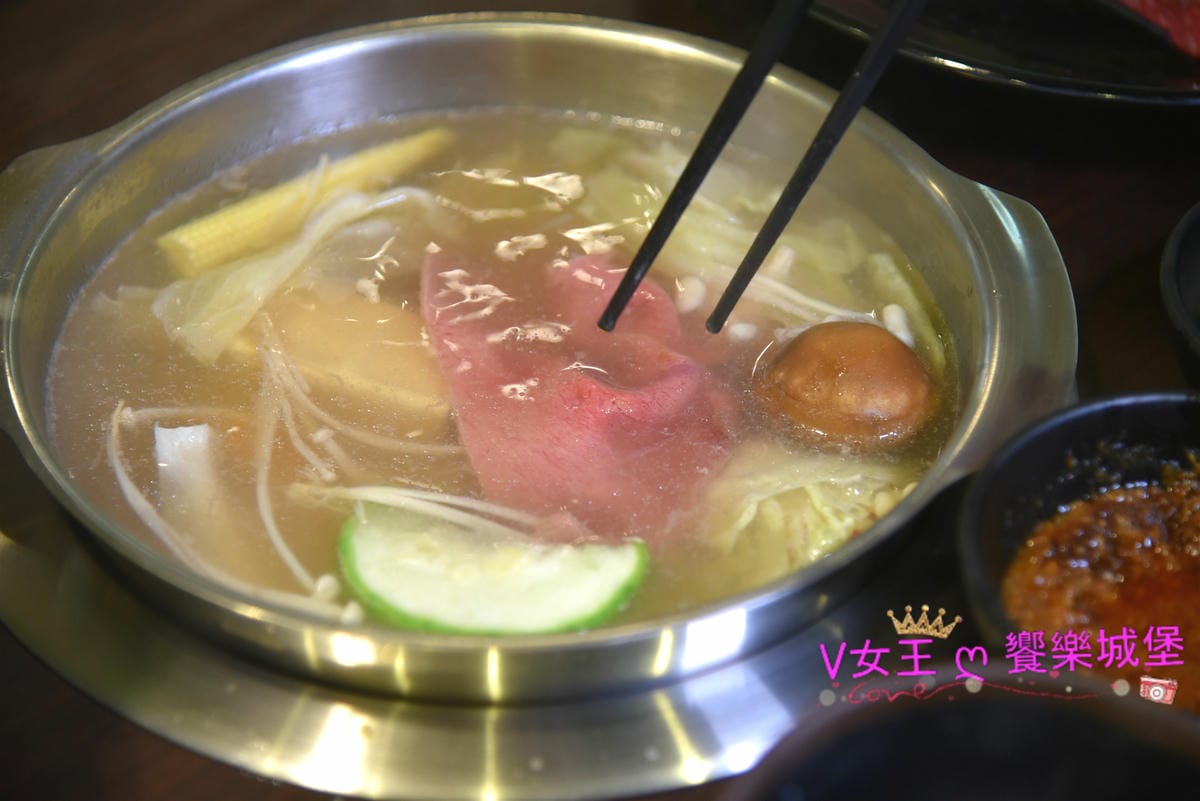 【板橋後站美食】化饈火鍋《原肉、海鮮、時蔬 專賣》來喔,快