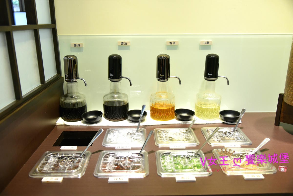 【板橋後站美食】化饈火鍋《原肉、海鮮、時蔬 專賣》來喔,快 【板橋後站美食】化饈火鍋《原肉、海鮮、時蔬 專賣》來喔,快