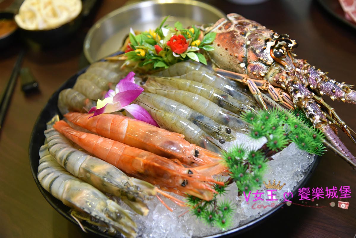 【板橋後站美食】化饈火鍋《原肉、海鮮、時蔬 專賣》來喔,快 【板橋後站美食】化饈火鍋《原肉、海鮮、時蔬 專賣》來喔,快