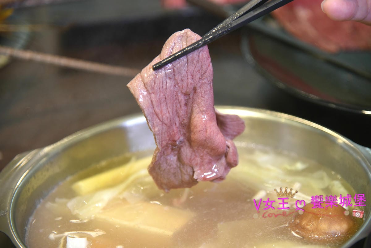 【板橋後站美食】化饈火鍋《原肉、海鮮、時蔬 專賣》來喔,快 【板橋後站美食】化饈火鍋《原肉、海鮮、時蔬 專賣》來喔,快