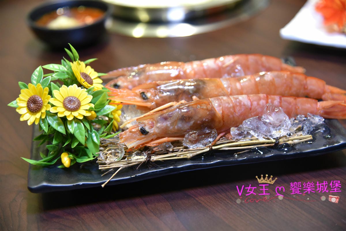 【板橋後站美食】化饈火鍋《原肉、海鮮、時蔬 專賣》來喔,快 【板橋後站美食】化饈火鍋《原肉、海鮮、時蔬 專賣》來喔,快