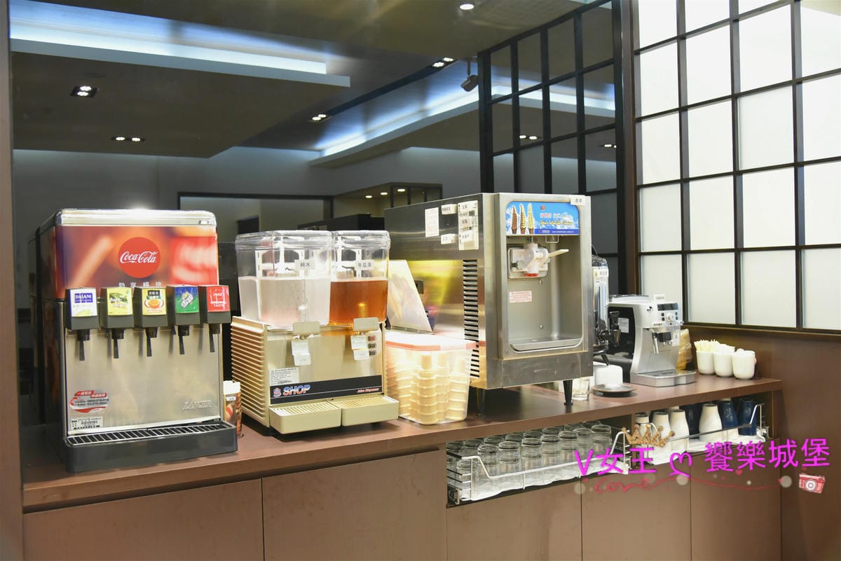 【板橋後站美食】化饈火鍋《原肉、海鮮、時蔬 專賣》來喔,快 【板橋後站美食】化饈火鍋《原肉、海鮮、時蔬 專賣》來喔,快