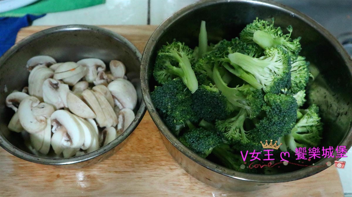 IMG_4081_meitu_9.jpg IMG_4081_meitu_9.jpg