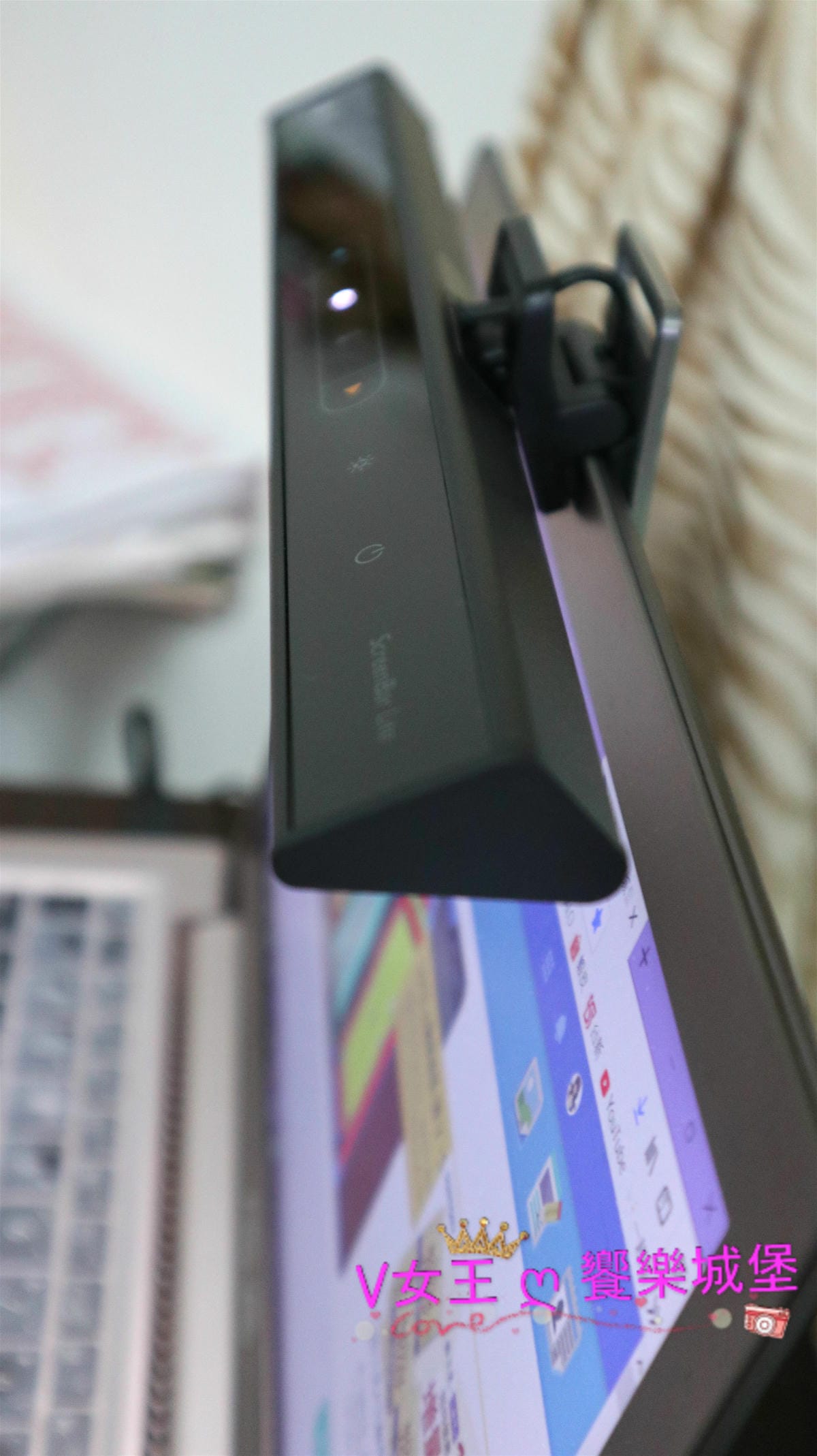 【筆電智能掛燈推薦】BenQ WiT ScreenBar L