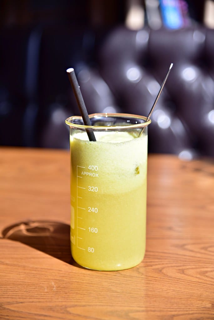 【西門町美食】台北 西門町意舍酒店「吃吧chiba」 巔覆傳統飯店華麗餐飲,加入街頭藝人隨性風格,創造出隨性、自在、慵懶 的用餐空間 - 第35張圖 DSC_8562 -1