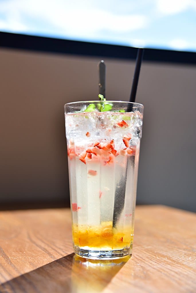 【西門町美食】台北 西門町意舍酒店「吃吧chiba」 巔覆傳統飯店華麗餐飲,加入街頭藝人隨性風格,創造出隨性、自在、慵懶 的用餐空間 - 第34張圖 DSC_8560 -1