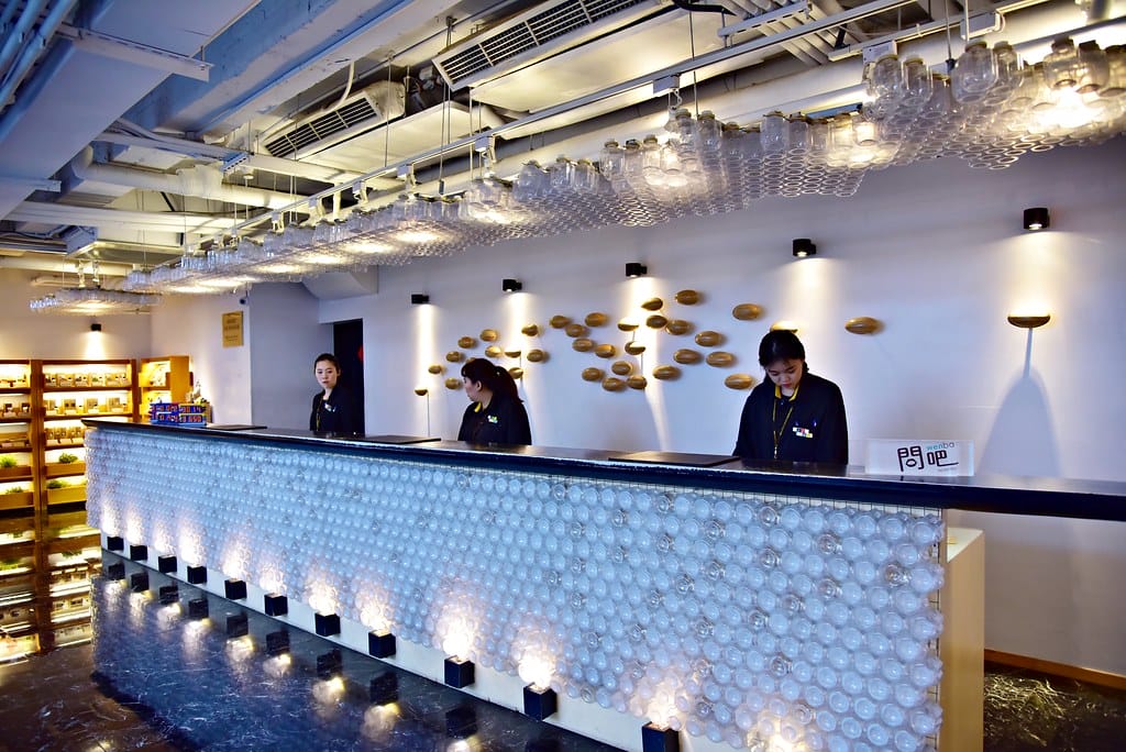 【西門町美食】台北 西門町意舍酒店「吃吧chiba」 巔覆傳統飯店華麗餐飲,加入街頭藝人隨性風格,創造出隨性、自在、慵懶 的用餐空間 - 第9張圖 DSC_8525 -1