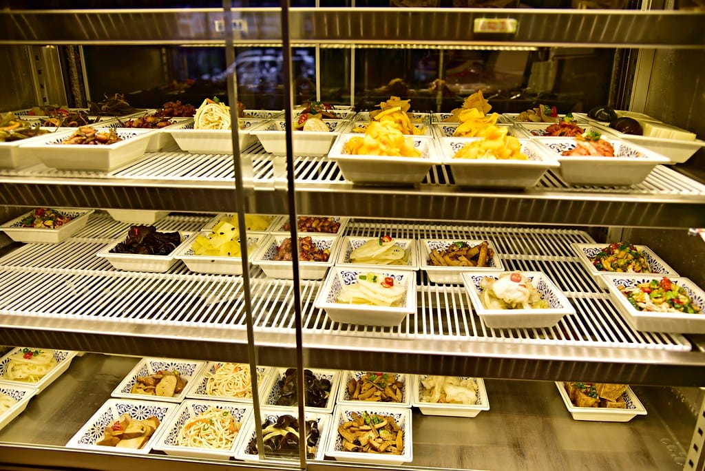 【新莊美食】饗記.呷麵呷麵平價麵舖 新莊店 台式平民小吃、工業風格環境,給人特別又創意的 ” 呷麵 ” 氛圍 - 第7張圖 DSC_9042 -1