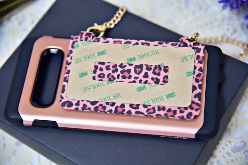 【好物分享】ekax A咖達人 手機隨行時尚鏈包 讓手機也是穿搭的一部分,時尚鏈包讓我不用擔心手機飛出去,還可以當手機錢包,讓你輕鬆時尚出門。。 - 第12張圖 DSC_9172 -1