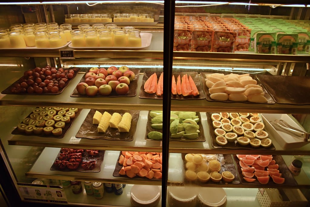 【西門町吃到飽推薦】 天外天精緻火鍋 昆明店 賓士鍋一次給你三種想要的湯頭、9種肉品、哈根達斯、詩莊堡蘋果酒 無限飲用任你暢飲,台北宵夜美食、台北宵夜火鍋推薦。。 - 第23張圖 DSC_0666 -1