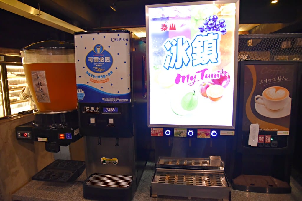 【西門町吃到飽推薦】 天外天精緻火鍋 昆明店 賓士鍋一次給你三種想要的湯頭、9種肉品、哈根達斯、詩莊堡蘋果酒 無限飲用任你暢飲,台北宵夜美食、台北宵夜火鍋推薦。。 - 第19張圖 DSC_0673 -1