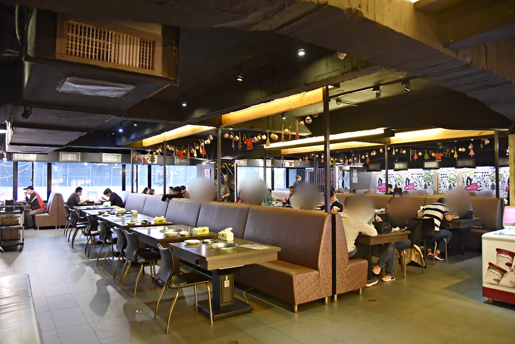 【西門町吃到飽推薦】 天外天精緻火鍋 昆明店 賓士鍋一次給你三種想要的湯頭、9種肉品、哈根達斯、詩莊堡蘋果酒 無限飲用任你暢飲,台北宵夜美食、台北宵夜火鍋推薦。。 - 第4張圖 DSC_0655 -1