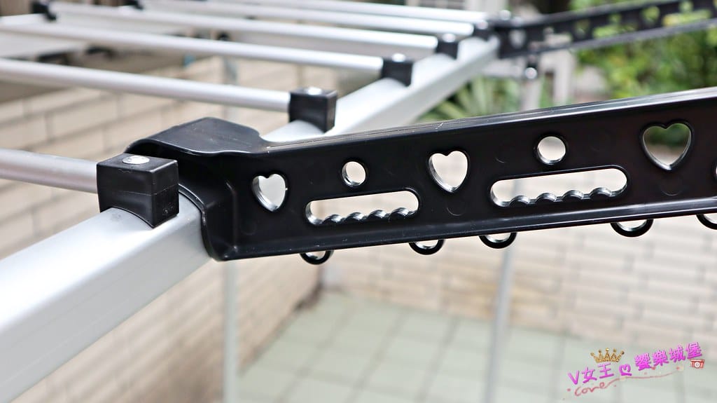 【家事好物】闔樂泰 全新萬用變形曬衣架-黑5步 登高梯、曬衣架、工作梯、收納架 多功能設計,一梯四用 輕巧好收納,家事界的魔術師 ! - 第18張圖 batch_IMG_9045 -1