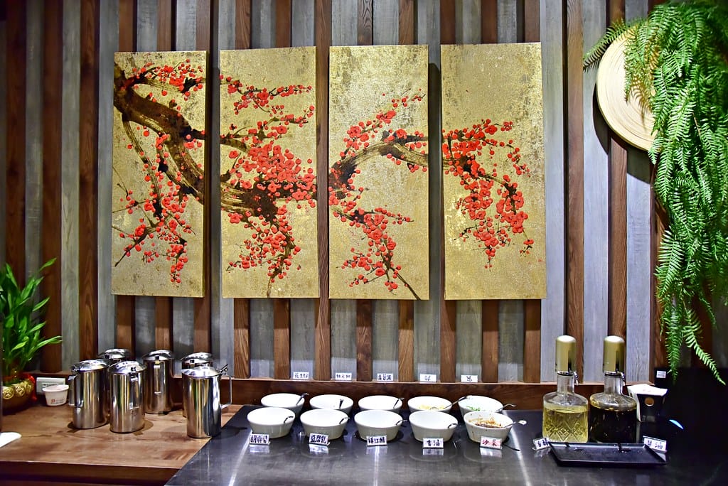 【新莊火鍋美食】 瘋一鍋頂鮮鍋物 瘋滿足大蝦鍋雙人套餐,給你 ” 好蝦 ” 的一鍋美味,配上一杯現調手搖飲,全台獨家火鍋搭配特調手搖,吃好鍋配好茶,真是霸氣的一餐 ! - 第9張圖 DSC_0803 -1