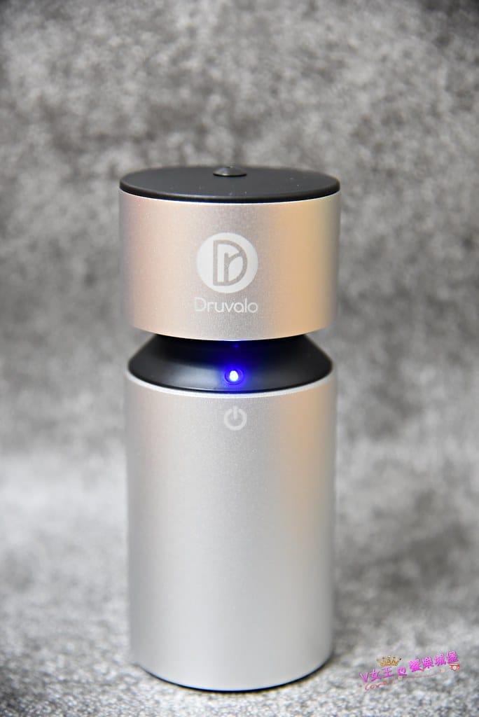 【香氛生活】朵瓦洛天然精油 免加水精油霧化機,美國進口天然精油,讓我在家就可享受頂級香氛享受,加贈空調擴香夾,讓開車出遊也可以將香氛帶著走。。。。 - 第9張圖 batch_DSC_1222 -1