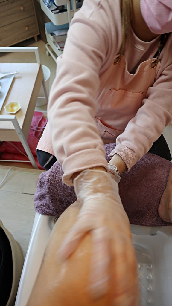 【台北美甲分享】捷運忠孝復興站 Winnie美學 東區美甲美睫/日式無痛除毛 舒適放鬆的環境,提供最專業的女王頂級足部保養服務,讓我跟腳底硬皮、死皮大聲說Bey Bey - 第40張圖 IMG_0735 -1