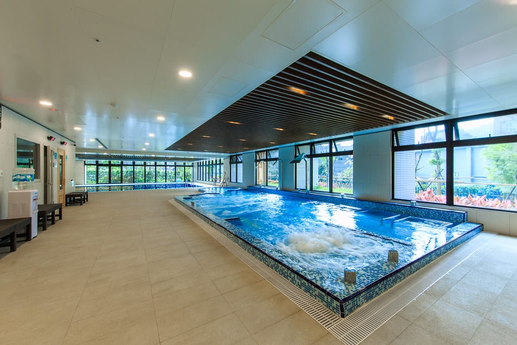 【中和賞屋】映象太和 中和 5600坪森活美學 讓你身處城市小綠洲,1高 2快 3捷運 輕鬆豐富生活,29%起低公設多元休閒設施空間,打造綠化便捷幸福住宅 - 第21張圖 泳池區-06