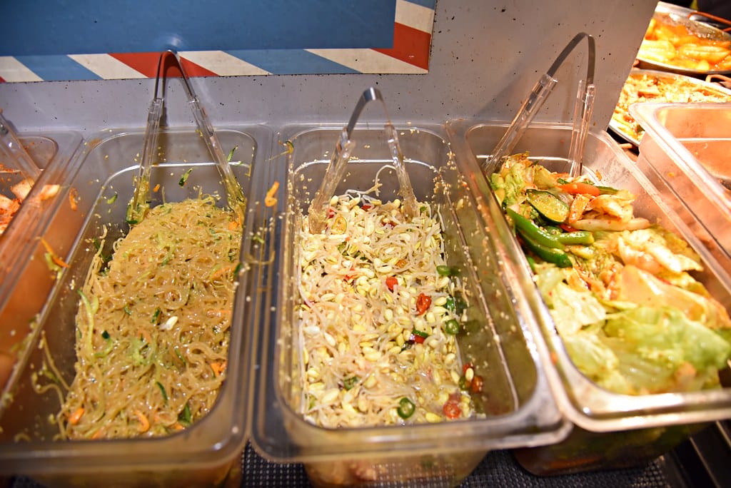 【西門韓式烤肉】捷運西門站 肉倉韓式烤肉 無法出國那就來個韓式料理吃到飽吧 ! 韓式小菜、韓式熱食、韓式燒烤 任你吃,多樣化的選擇讓您一次品嚐各種韓式經典美食! - 第12張圖 DSC_1807 -1