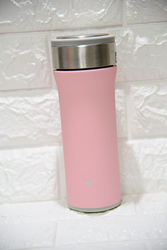 【保溫杯分享】Swanz天鵝瓷 陶瓷保溫杯 真陶瓷內膽,非塗層,雙層真空保溫保冷58小時,不挑飲品,咖啡、中藥….等都可裝,不殘留異味,杯蓋提把設計攜帶方便 - 第5張圖 DSC_2783 -1