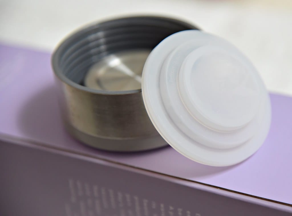 【保溫杯分享】Swanz天鵝瓷 陶瓷保溫杯 真陶瓷內膽,非塗層,雙層真空保溫保冷58小時,不挑飲品,咖啡、中藥….等都可裝,不殘留異味,杯蓋提把設計攜帶方便 - 第9張圖 DSC_2788 -1