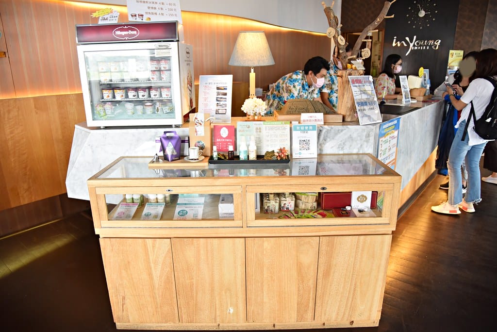 【高雄住宿分享】旗津道沙灘酒店 一泊二食 鄰近旗津老街、彩虹教堂、貝殼館,無法出國就來高雄享受 陽光、沙灘、海浪 感受台灣南端之美吧 ! 飯店篇 (上) - 第9張圖 DSC_1938 -1