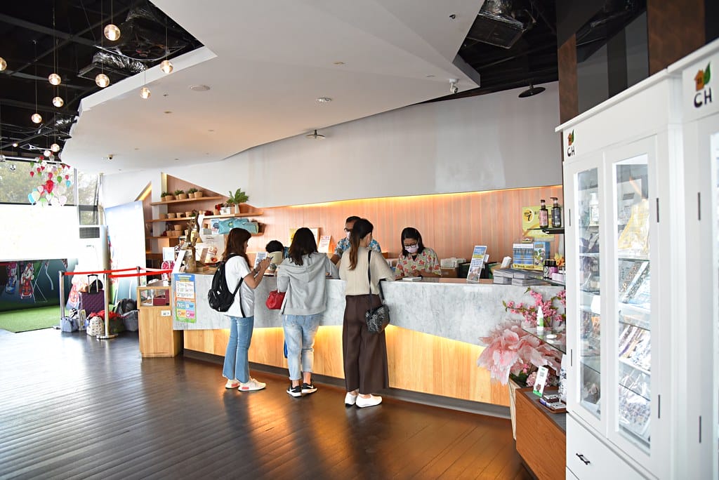 【高雄住宿分享】旗津道沙灘酒店 一泊二食 鄰近旗津老街、彩虹教堂、貝殼館,無法出國就來高雄享受 陽光、沙灘、海浪 感受台灣南端之美吧 ! 飯店篇 (上) - 第8張圖 DSC_1940 -1