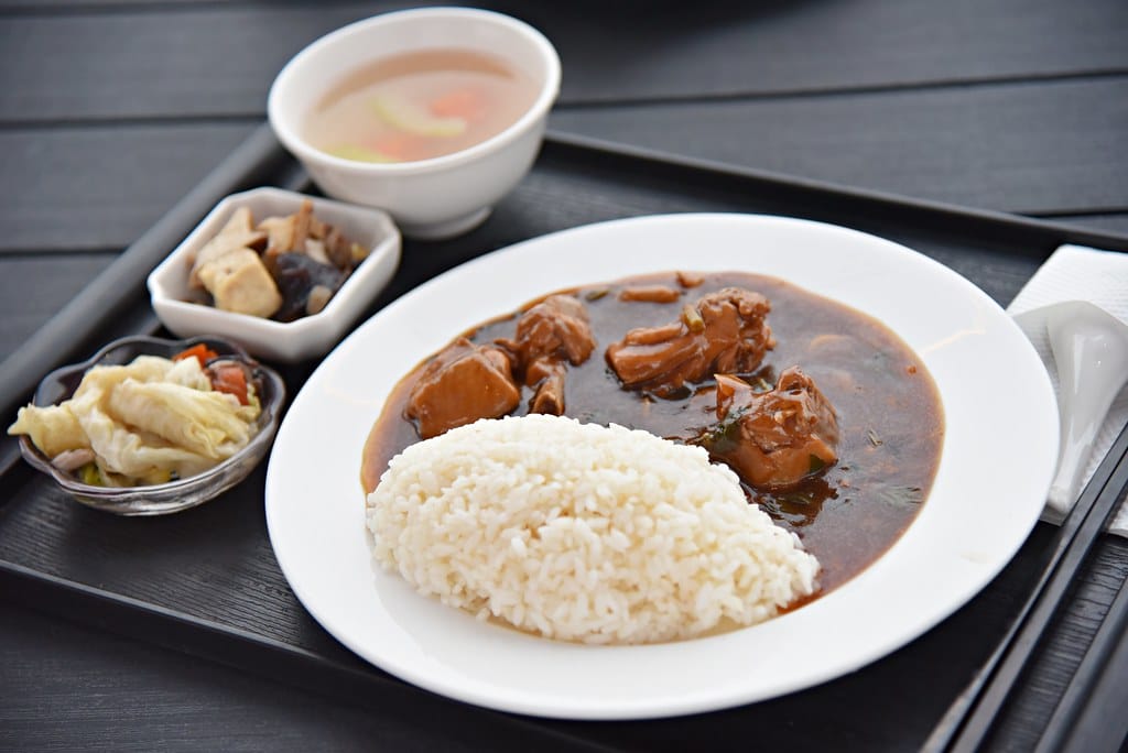 【高雄住宿分享】旗津道沙灘酒店 一泊二食 鄰近旗津老街、彩虹教堂、貝殼館,無法出國就來高雄享受 陽光、沙灘、海浪 感受台灣南端之美吧 ! 飯店篇 (上) - 第41張圖 DSC_2035 -1