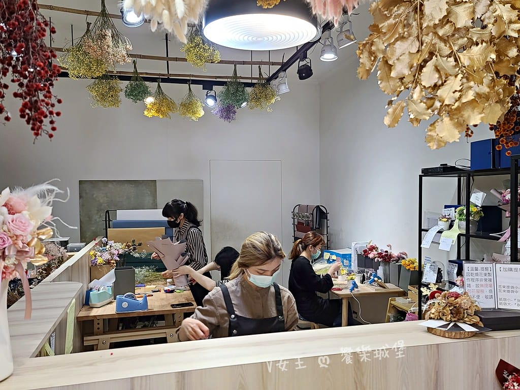 喜歡生活乾燥花店 ll 台北中山區 永生花、乾燥花店分享,來個不一樣的開幕盆栽、節日永生花束,進到店裡會讓人驚奇尖叫、少女心噴發的乾燥花、永生花店 - 第5張圖 batch_20200414_133733 -1