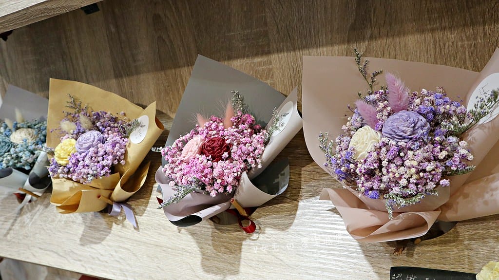 喜歡生活乾燥花店 ll 台北中山區 永生花、乾燥花店分享,來個不一樣的開幕盆栽、節日永生花束,進到店裡會讓人驚奇尖叫、少女心噴發的乾燥花、永生花店 - 第23張圖 batch_IMG_1295 -1