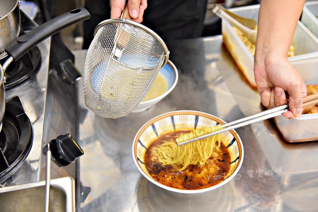 何家拉麵 公館店145 起平價拉麵 內用還可以無限續麵, batch_DSC_3804-1