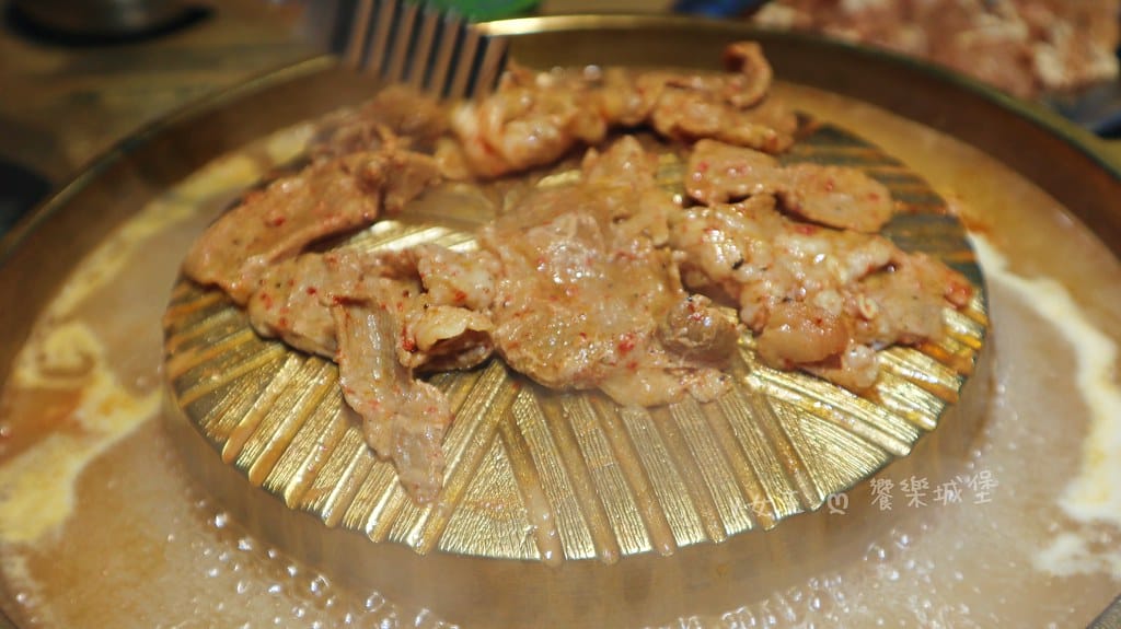 阿豬嘻烤肉村西門韓式吃到飽,平民價位一次讓你享有韓式火鍋+ batch_IMG_4438-1